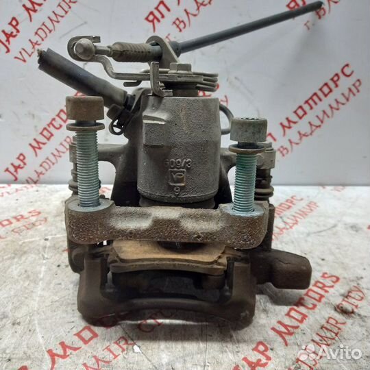 Суппорт тормозной задний левый Volkswagen Golf 5