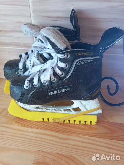 Коньки хоккейные