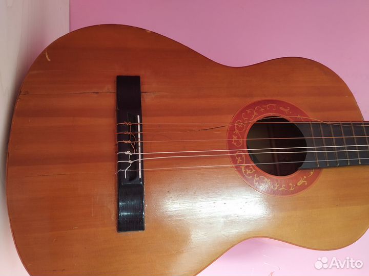 Гитара фабрики им. Луначарского шестиструнная 1961