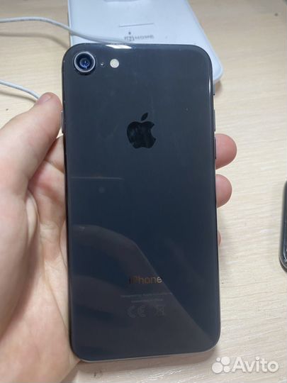iPhone 8, 64 ГБ