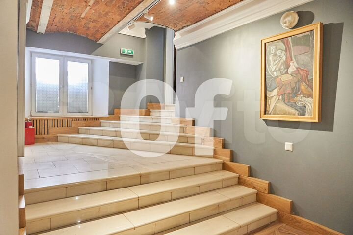 Продам здание, 1828 м²