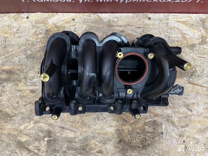 Впускной коллектор Renault Logan