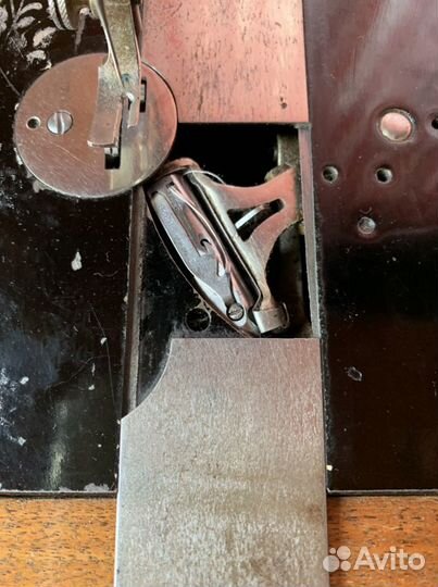 Швейная машина zollner