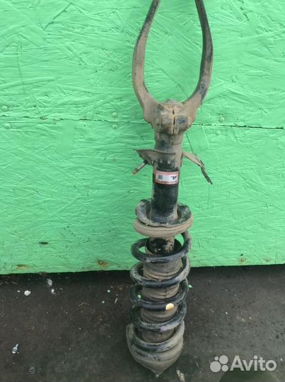 Стойка амортизатора передняя infiniti fx35