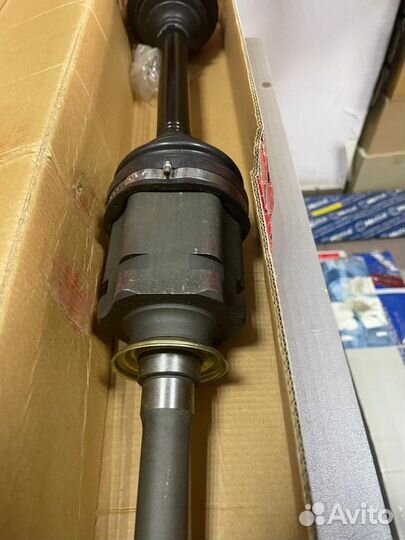 Вал приводной, передний правый Toyota Rav 4