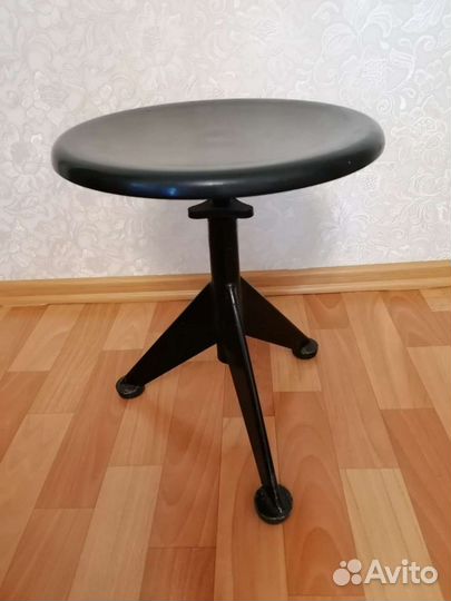 Стулья и табуретки