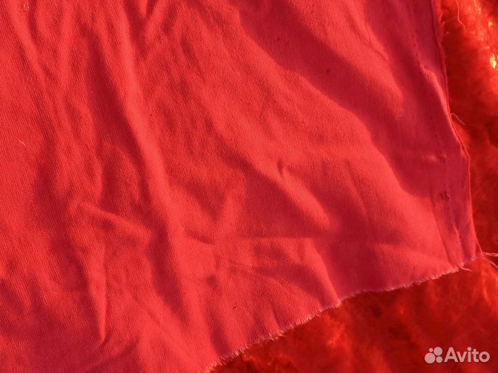 Ткань плюш красный