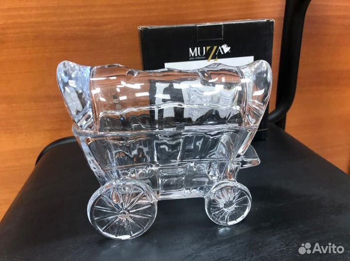 Конфетница стекло новая