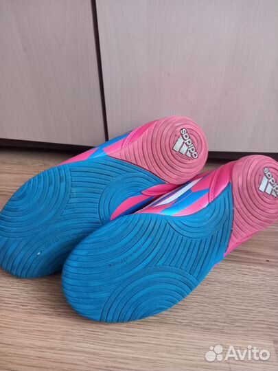 Бутсы, сороконожки и футзалки 34 р