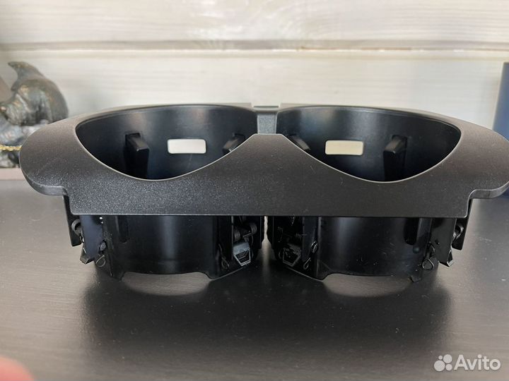 Подстаканник на Mercedes w213w205 оригинал