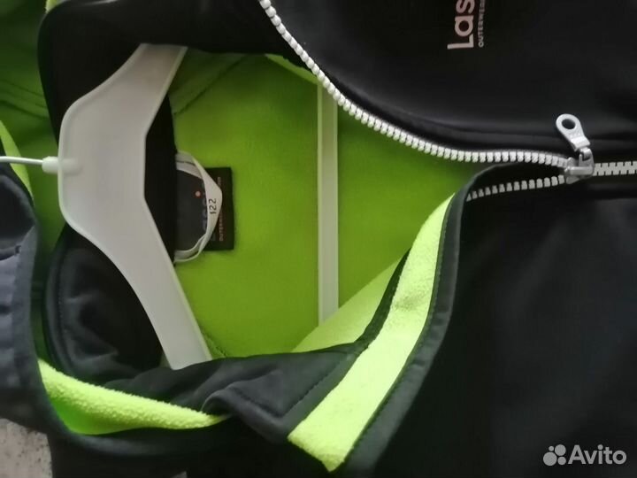 Лесси куртка ветровка