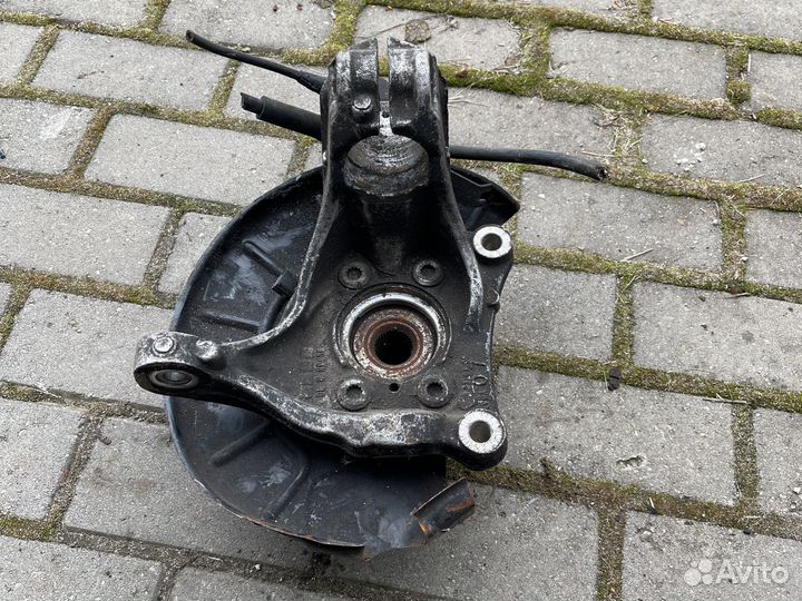 Поворотный кулак volkswagen Пассат В6