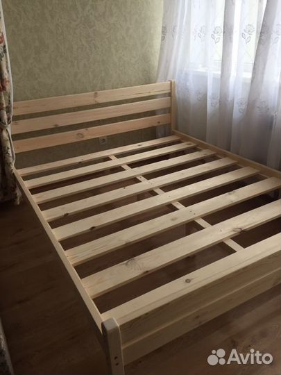 Кровать двухьярусная