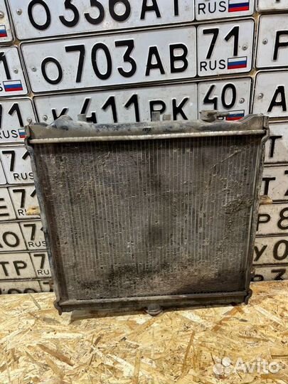 Радиатор охлаждения Kia Sportage 2.0 2001