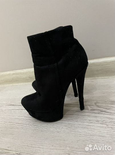 Продам Ботильоны