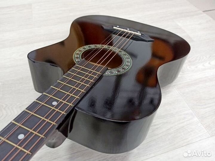 Акустическая гитара