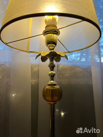 Лампа настольная дизайнерская