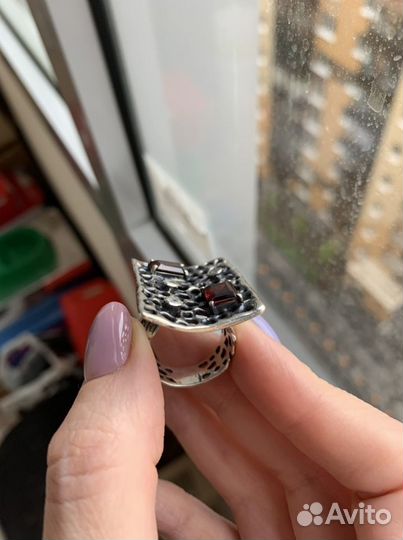Серебряное кольцо женское