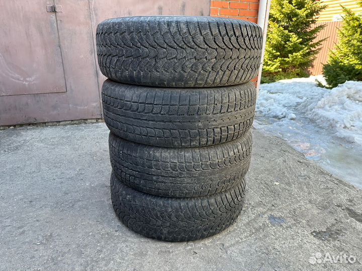 Maxtrek Trek M900 Ice 265/70 R17