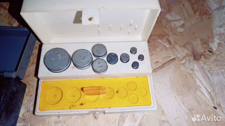 Весы и гирьки