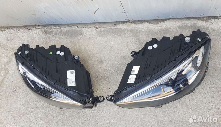 Фара Mercedes Benz w223