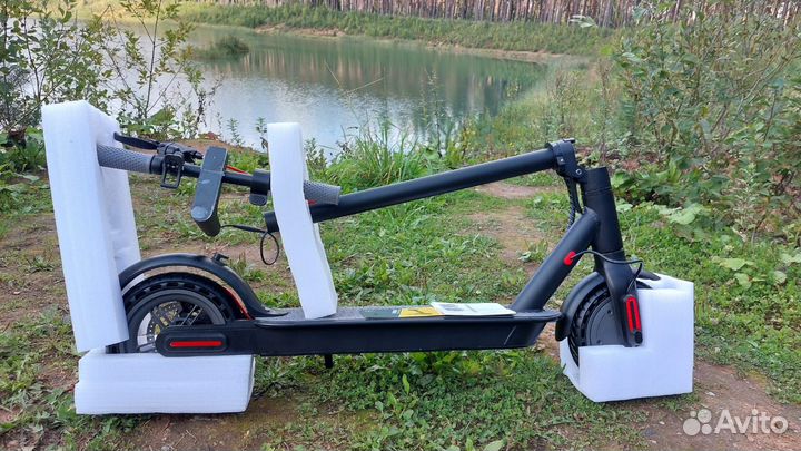 Электросамокат E-scooter