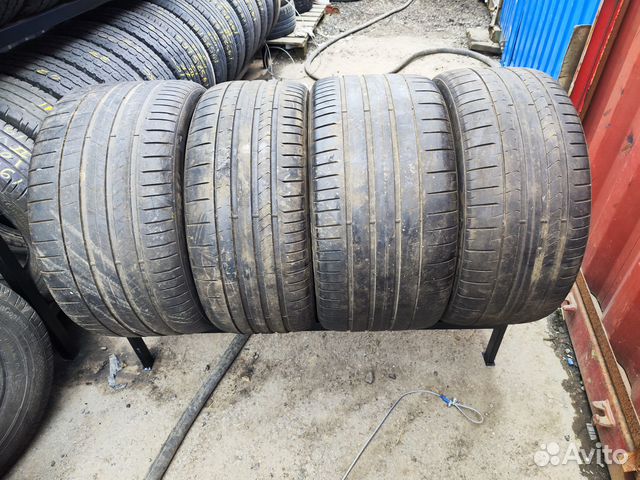 Pirelli P Zero PZ4 305/30 R21 и 265/35 R21 101