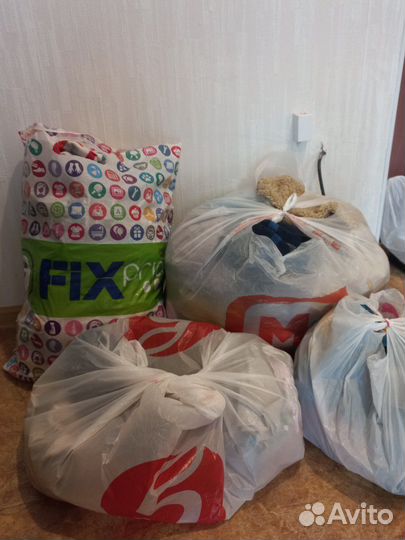 Отдам детские вещи