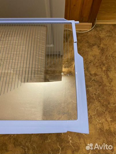 Стеклянная полка для холодильника Indesit