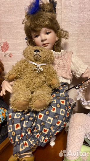 Кукла фарфоровая коллекционная