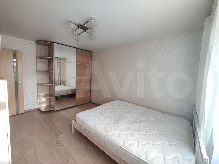 2-к. квартира, 43 м², 10/16 эт.