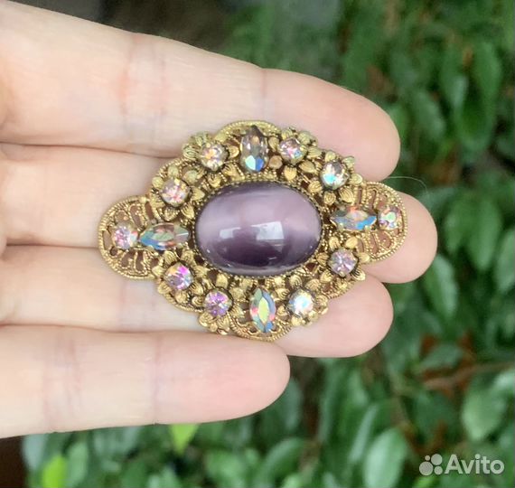 Броши и бусы прошлых лет