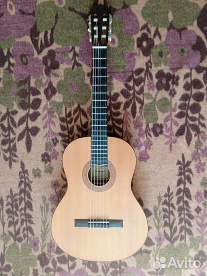 Классическая гитара Hohner, струны нейлон