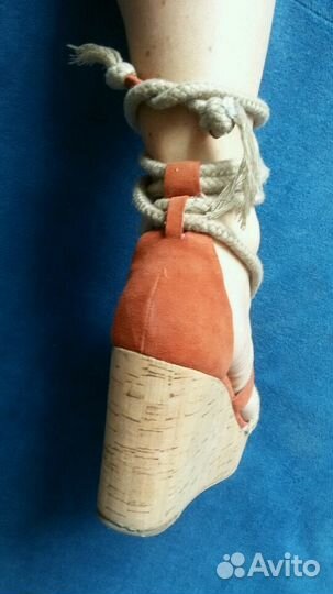 Босоножки на платформе