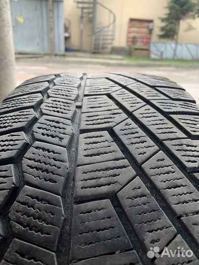 Continental ContiVikingContact 5 215/60 R17