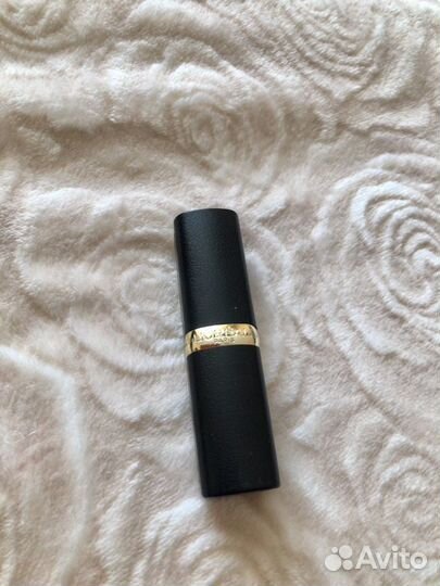 Матовая губная помада от Loreal