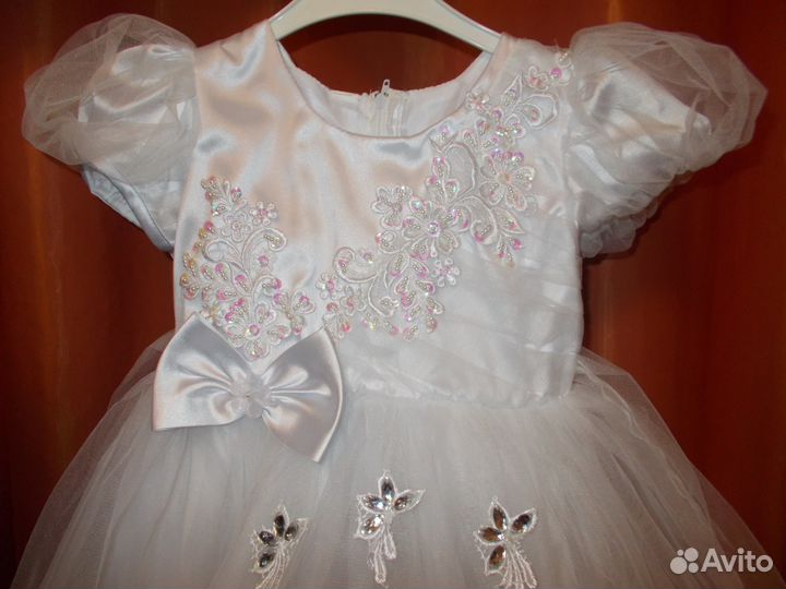 Продам платья б/у