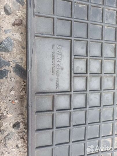 Автомобильные коврики Nissan Tiida