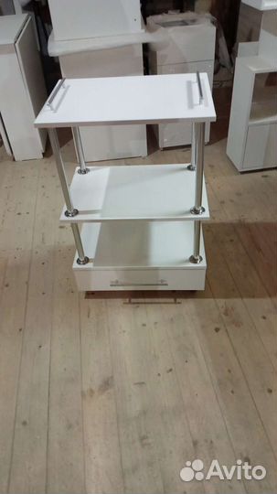 Тумба на колёсах