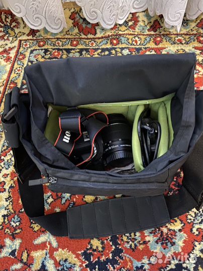 Зеркальный фотоаппарат canon EOS 100d