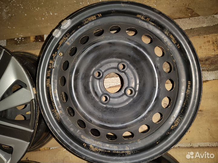 Штампованные диски r15 Honda Shuttle