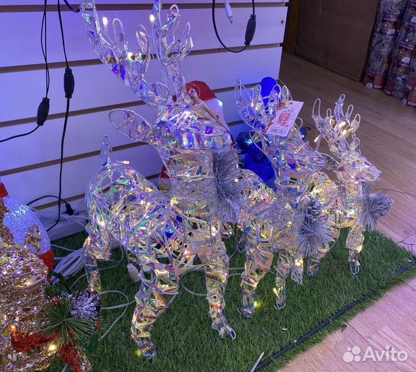 Олень светодиодный новогодний разные