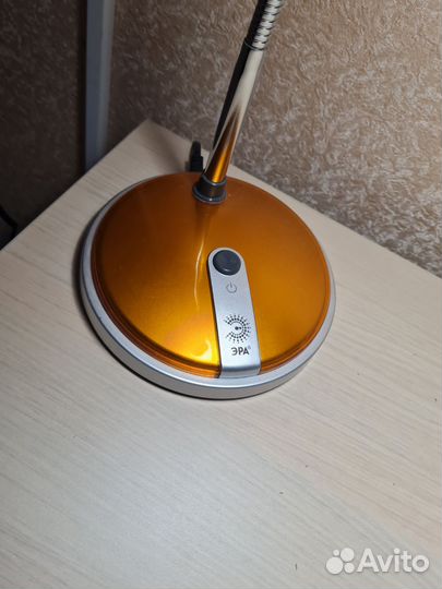 Лампа настольная