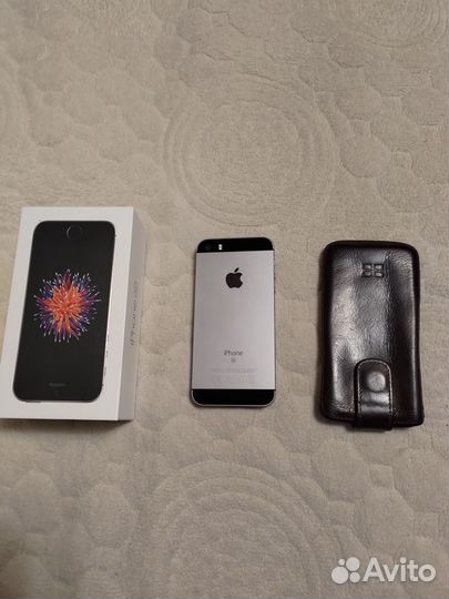 iPhone SE, 32 ГБ