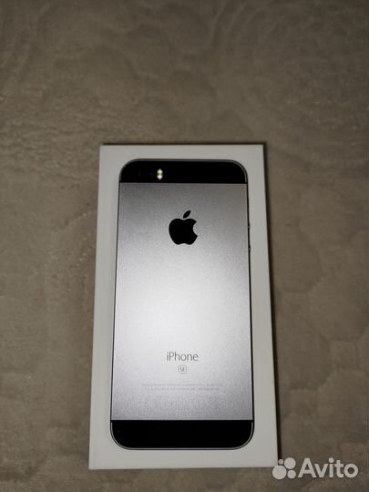 iPhone SE, 32 ГБ