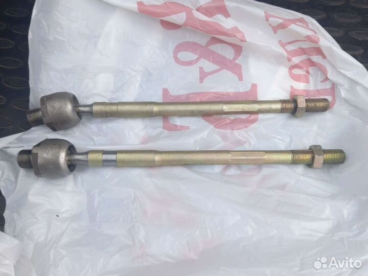 Тяга рулевая от мазды