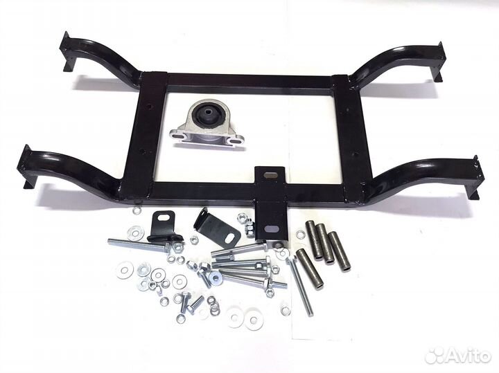 Подрамник для раздатки на Ниву