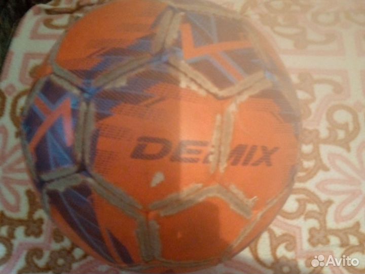 Футбольный мяч demix