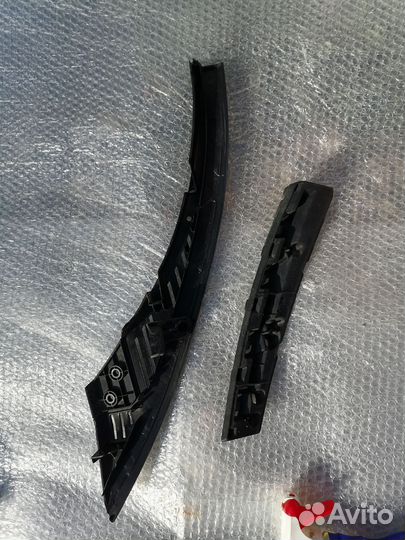 Крепления правой фары Kia Sorento Prime