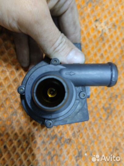 Насос водяной/Помпа передний Audi Q3 8U cpsa 2013